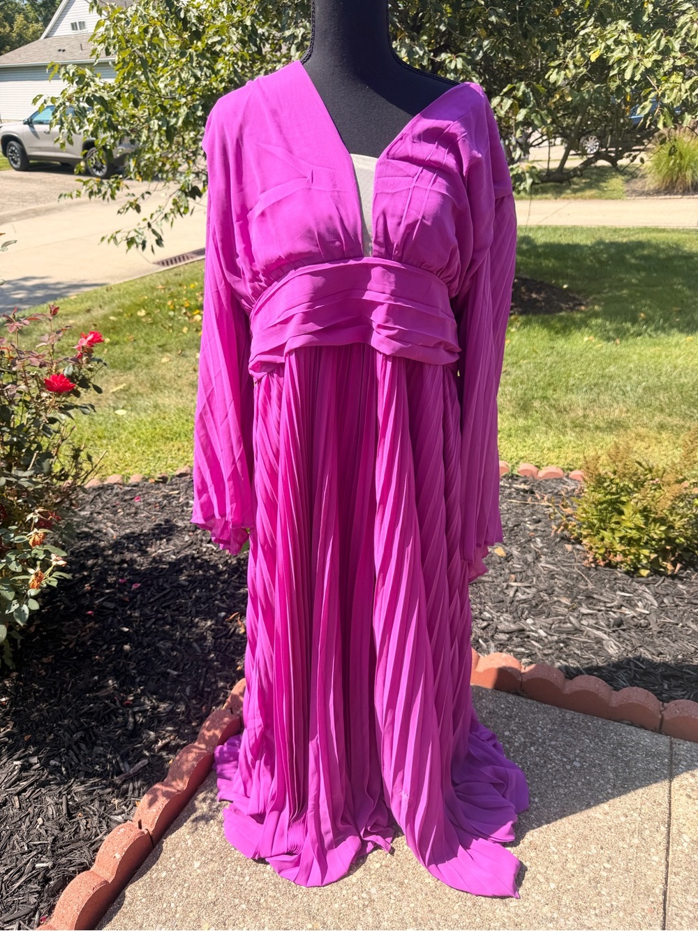 Women's Maxi Pleated V-Neck Dress in Fuchsia